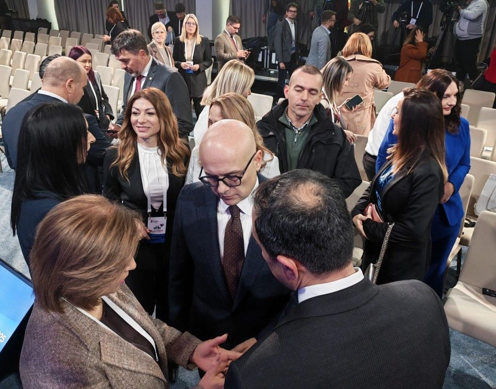 TREĆA KONFERENCIJA „SRBIJA – NAŠA PORODICA“: U Sava centru poruke o jačanju porodičnih politika i demografskog razvoja