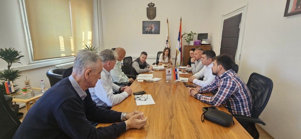 PREDSEDNICA OPŠTINE VOŽDOVAC RAZGOVARALA SA SUGRAĐANIMA: Direktan dijalog o svakodnevnim problemima i predlozima