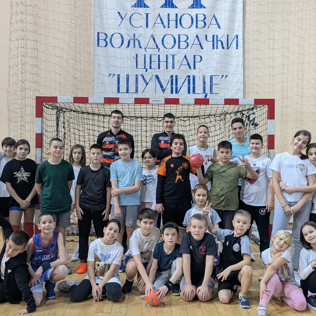 BESPLATNI SPORTSKI KAMP ZA NAJMLAĐE U ŠUMICAMA USPEŠNO ZAVRŠEN: Deca uživala u sportu i druženju