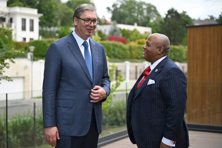 Aleksandar Vučić i Mark Berns