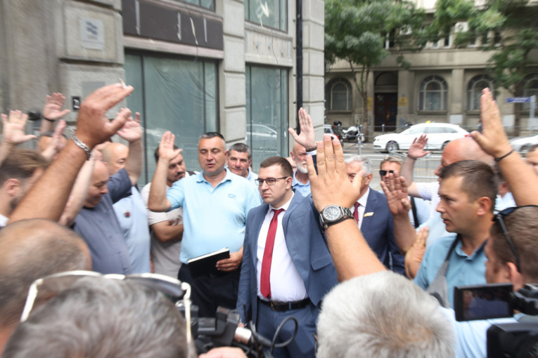 Sastanak predsednika Vučića i predstavnika GSP u Predsedništvu Srbije