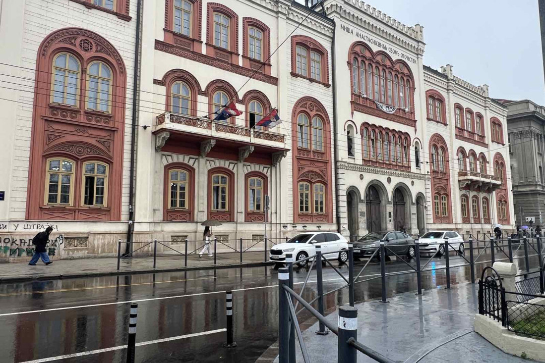 Zgrada Rektorata Univerziteta u Beogradu, Kapetan Mišino zdanje, po kišnom danu